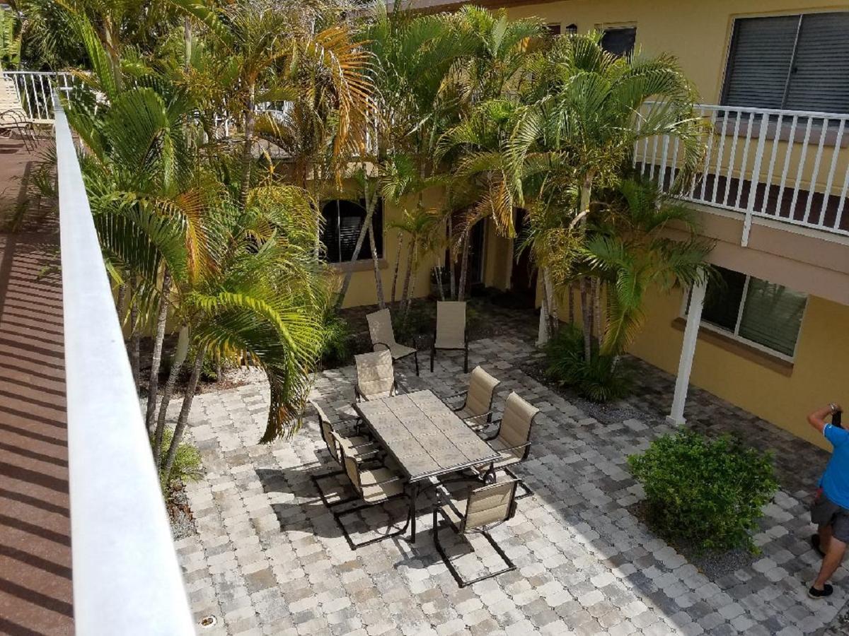 Madeira Bonita Apartment #6 St. Pete Beach Eksteriør bilde